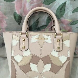 NWT Michael Kors SANDRINE crossbody bag